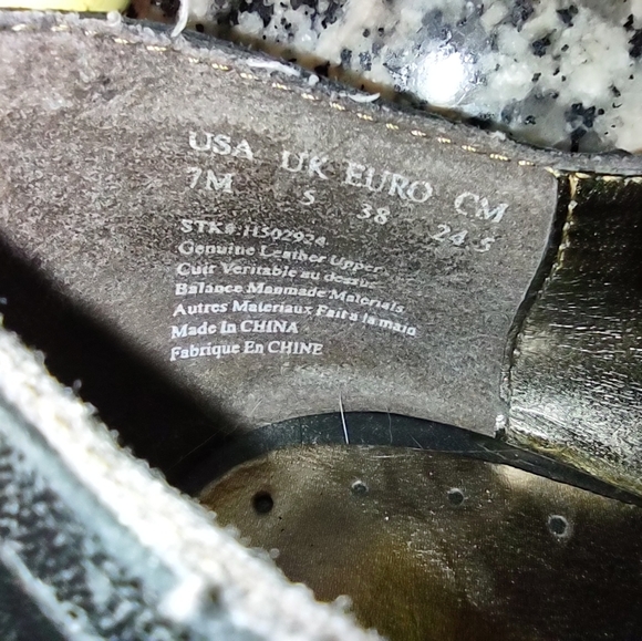 Hush Puppies Black Leather with a 3" heel Size 7 - Picture 9 of 9